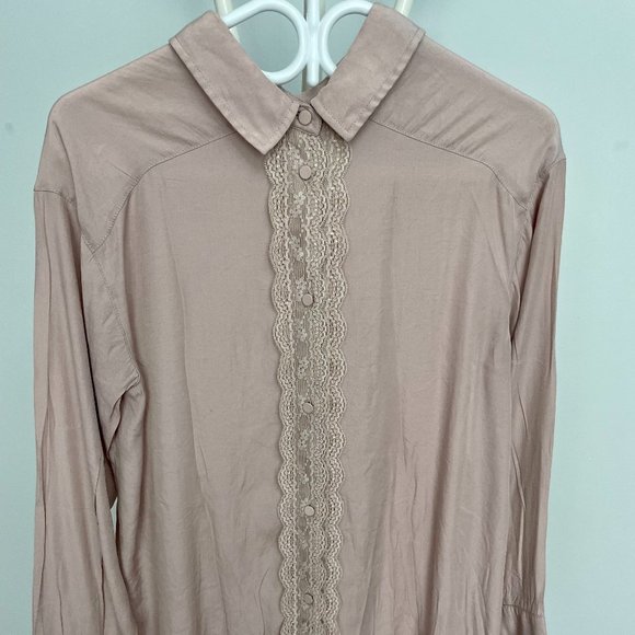 Shirt - General size - Pale pink   - EUC - Picture 1 of 2